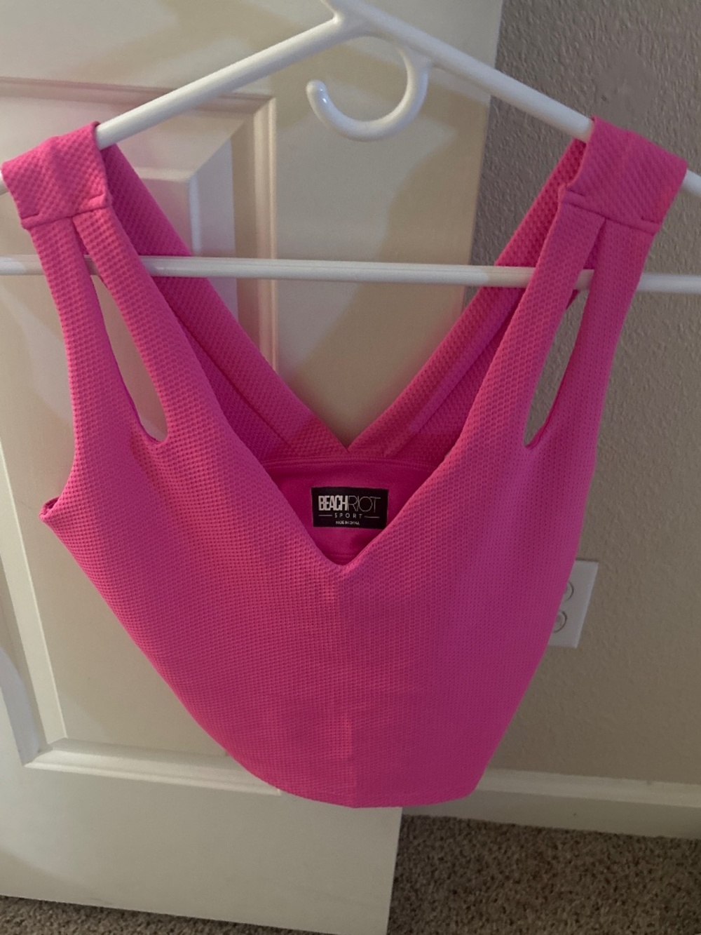 Beach riot, pink tank top brand new size large
